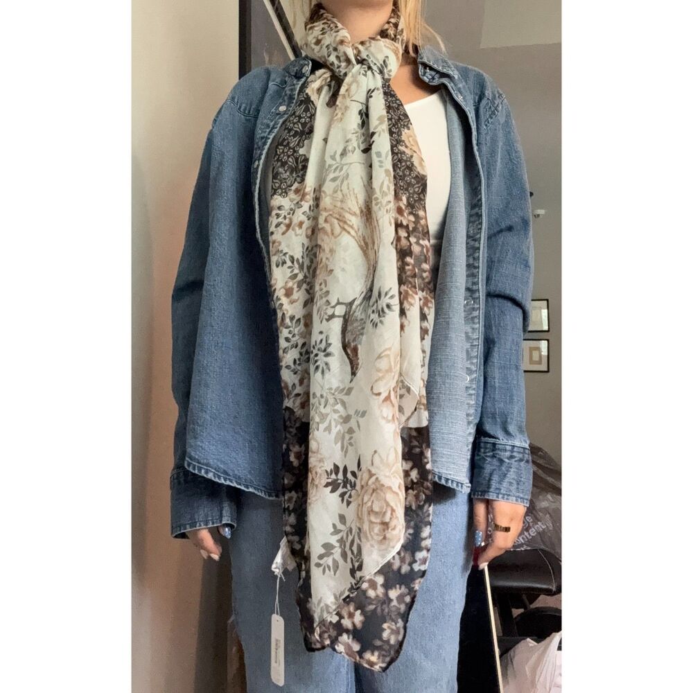 NWT Charming Charlie Scarf